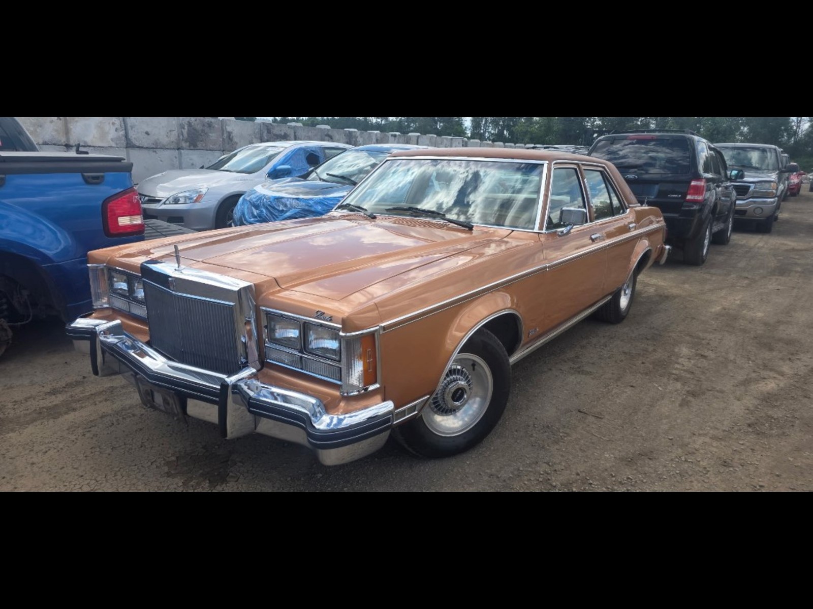Photo of 1977 Lincoln Continental   for sale at Kenny Peterborough in Peterborough, ON